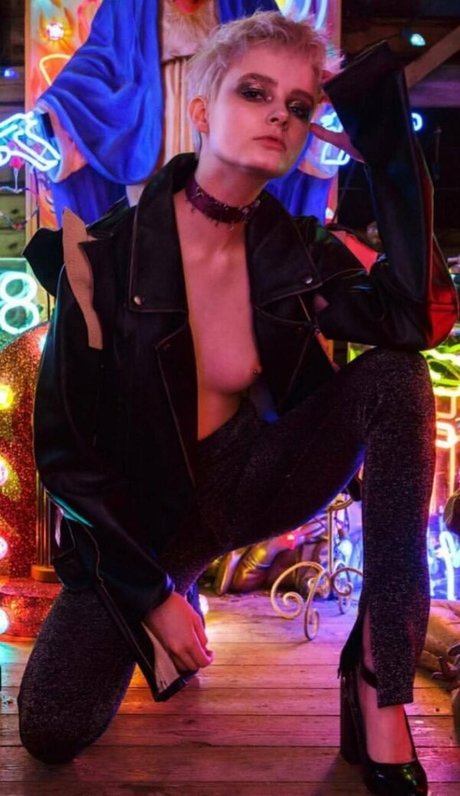 Milkie Way pretty actress pic