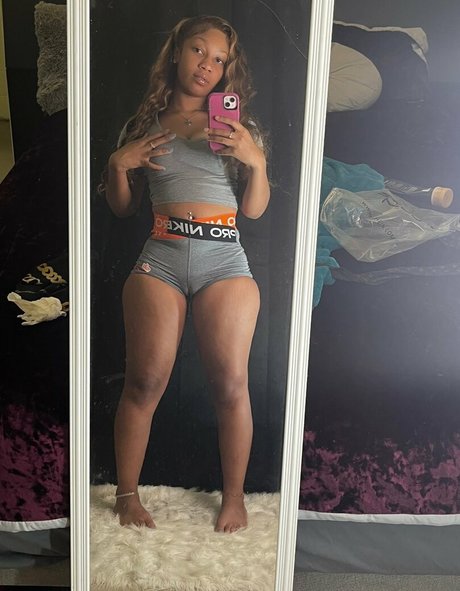 nicoleniyah beautiful model img