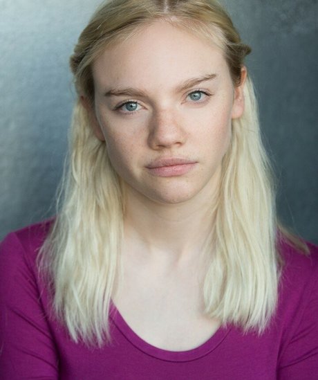 Aine Rose Daly sexy star photo