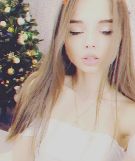 Misss Vikka adult model img