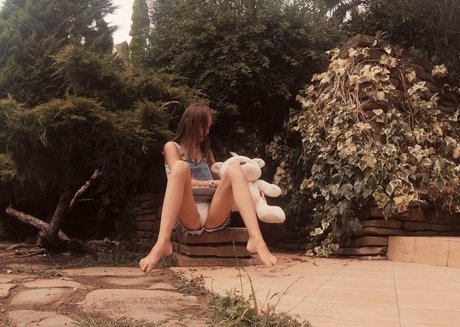 tiny onlyfans pornographic photo