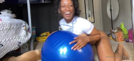 subdom pornstar sexy photo