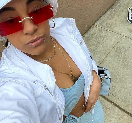 lesbian pussy onlyfans sex gallery