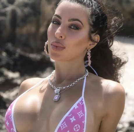 Angelina Bellucci adult star photo