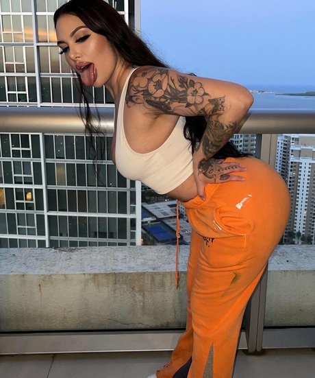 Taytatted xxx pornstar photos