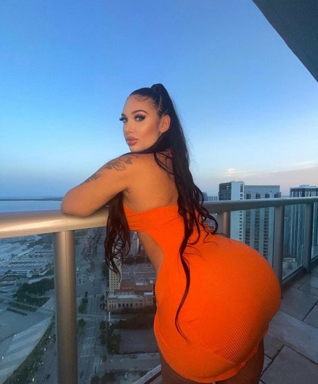 Taytatted model nudes archive