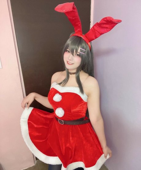 Hato Joestar star sexy pic