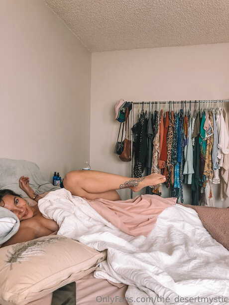 the desertmystic model erotic images