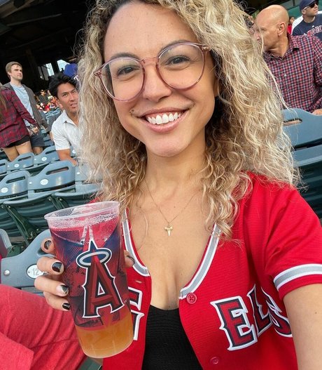 Jazzie Taylor beautiful model image