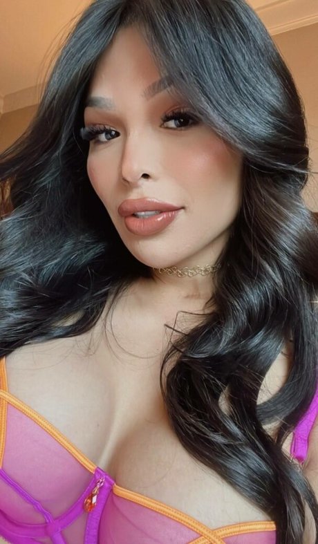 Jaslyn Lee erotic actress pic