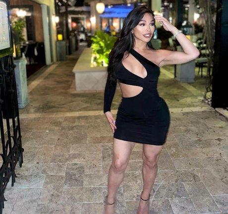 Jaslyn Lee nudes model image