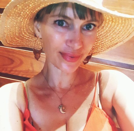 Alice Meinicke naked actress img