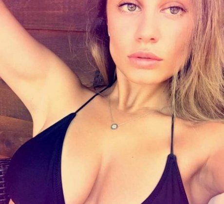 young onlyfans beautiful xxx image