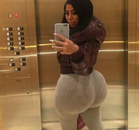 Amanda Rose Teig best model picture