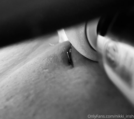 Nikki Irish model hd gallery