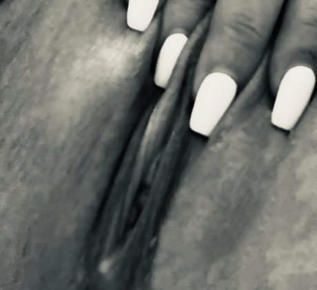 Nikki Irish pretty model picture