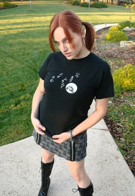 NixiePixel pretty actress gallery