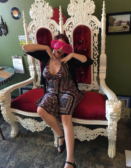 NixiePixel model pretty galleries