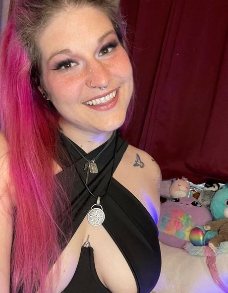 QuinNight pornstar free photo