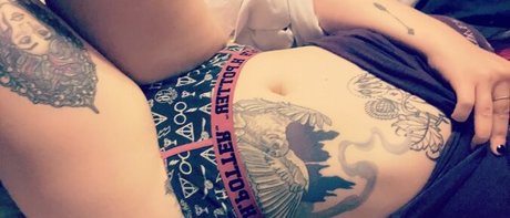 QuinNight star sexy images