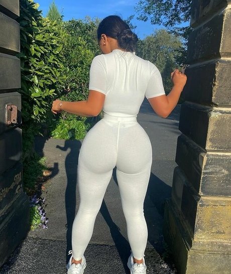 18 asian onlyfans pretty photos