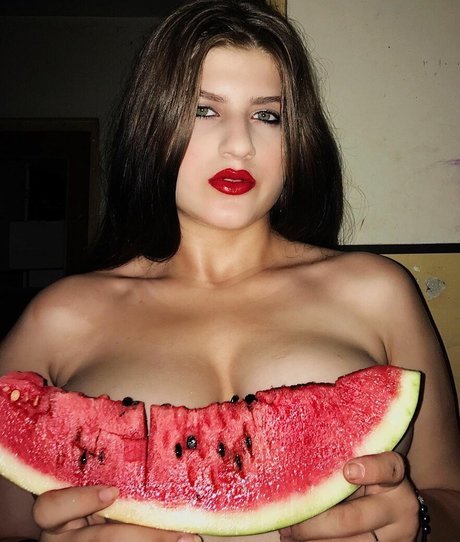 ale official100 sexy actress pictures