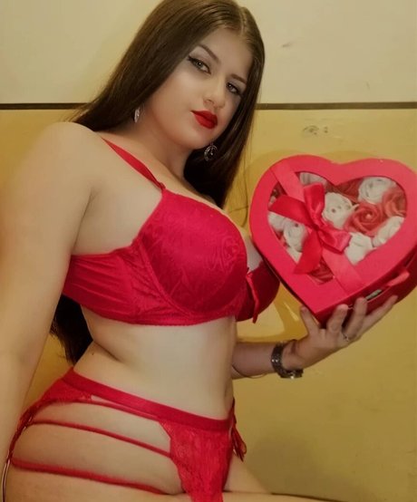 ale official100 sexy model picture