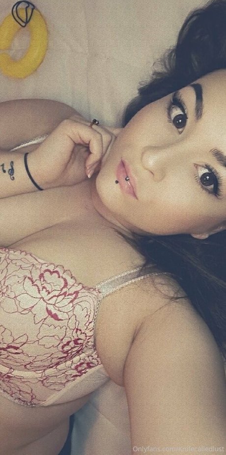 Knifecalledlust naked pornstar image