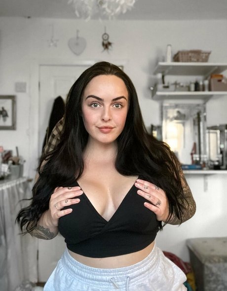 MissShelbyRae pornographic actress archive