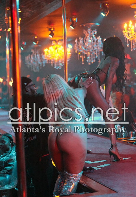 Nisha Thomas star pornographic photos