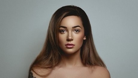 Torias Secret model top photo