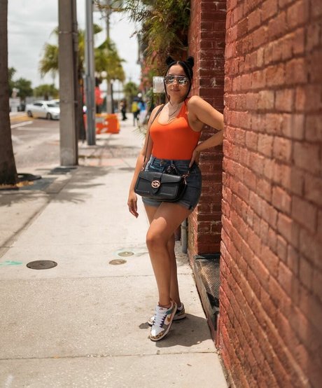 stepdaughter onlyfans sexy images