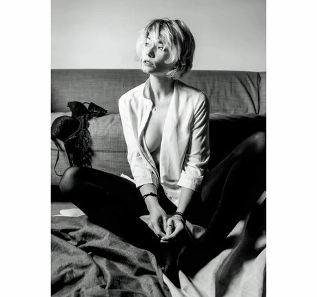 young onlyfans pretty pic