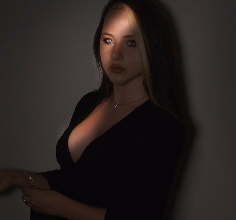 Shakaam star hot galleries