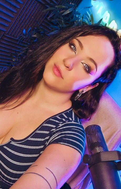 Shakaam pornstar nude pic