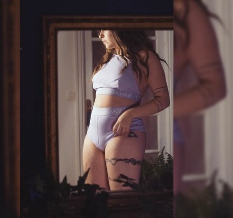 alt girl onlyfans beautiful nude images