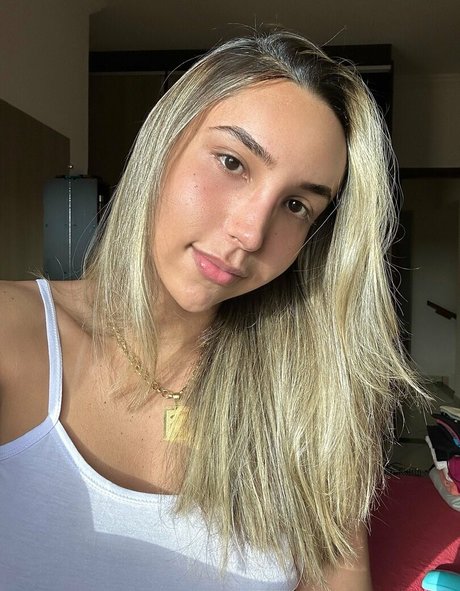 gabeaguiarfe model pretty photo