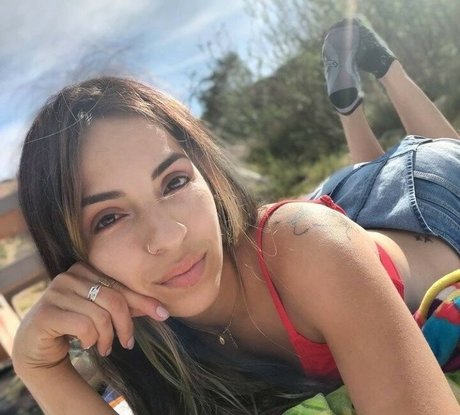 Liliana Nana naked model archive