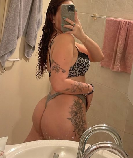 Hila Almog exclusive star img