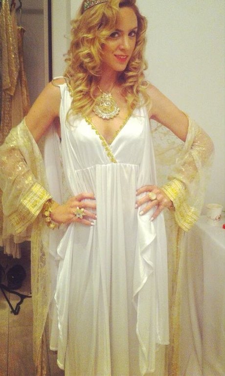 Tova Golan star beautiful galleries