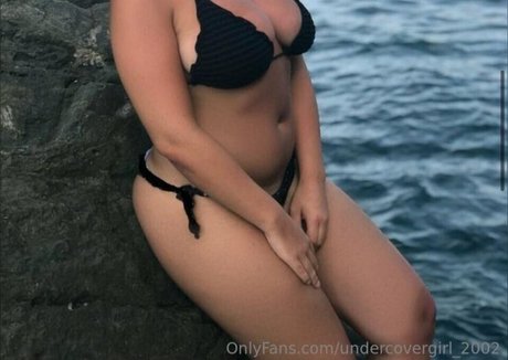 Undercovergirl 2002 erotic model pictures