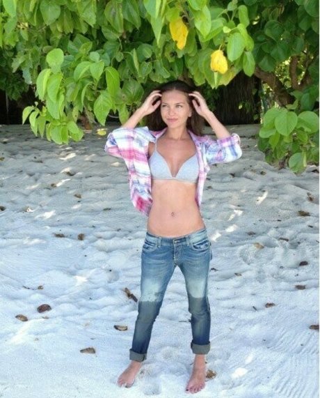 Rodina02 model hot images