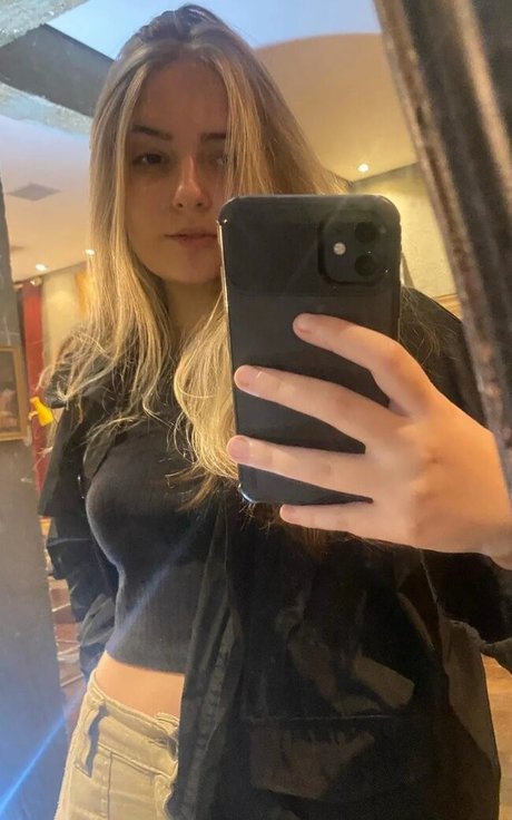 Camila Moroz naked star photos