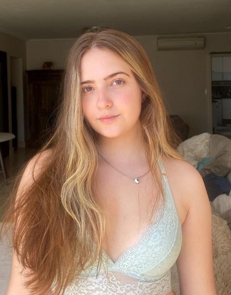 Camila Moroz model adult image