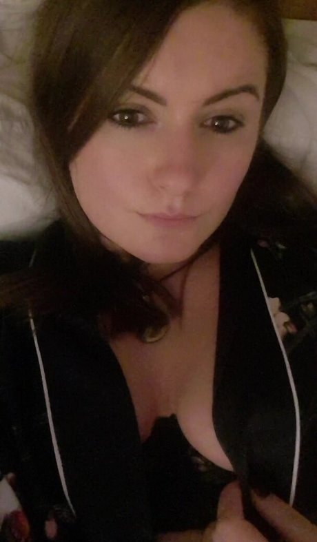 boredenglishwife model beautiful image