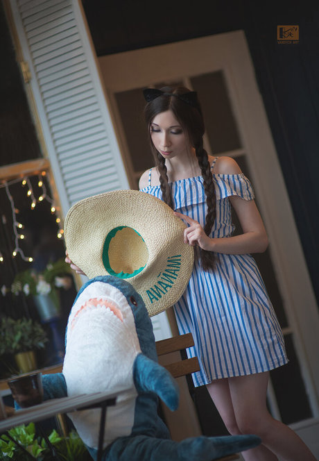 Alina Latypova model top pic