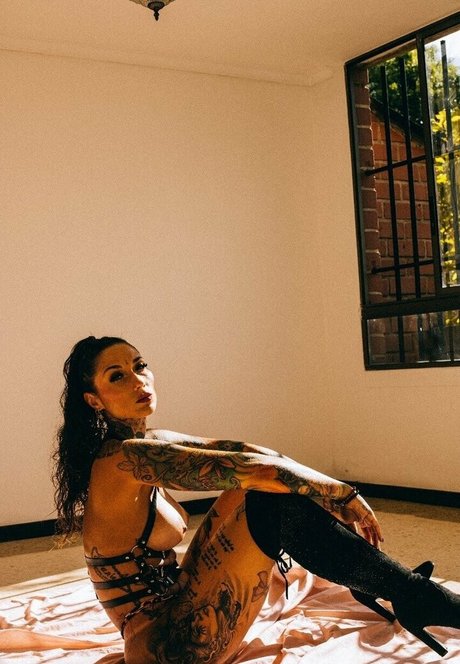 Sarah Schmidt exclusive actress img