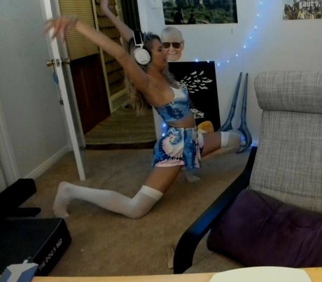 curvy nude onlyfans free picture