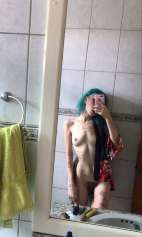 Putaspunk model sexy pic