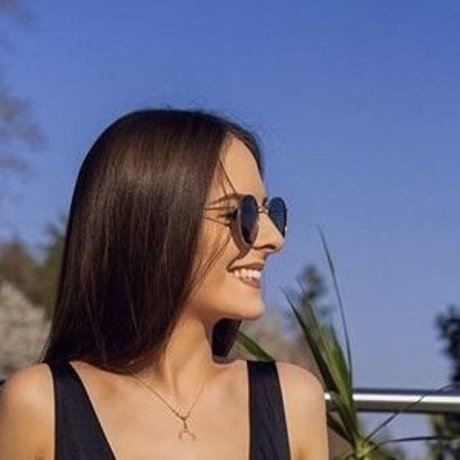 Julia Hofer star pretty image